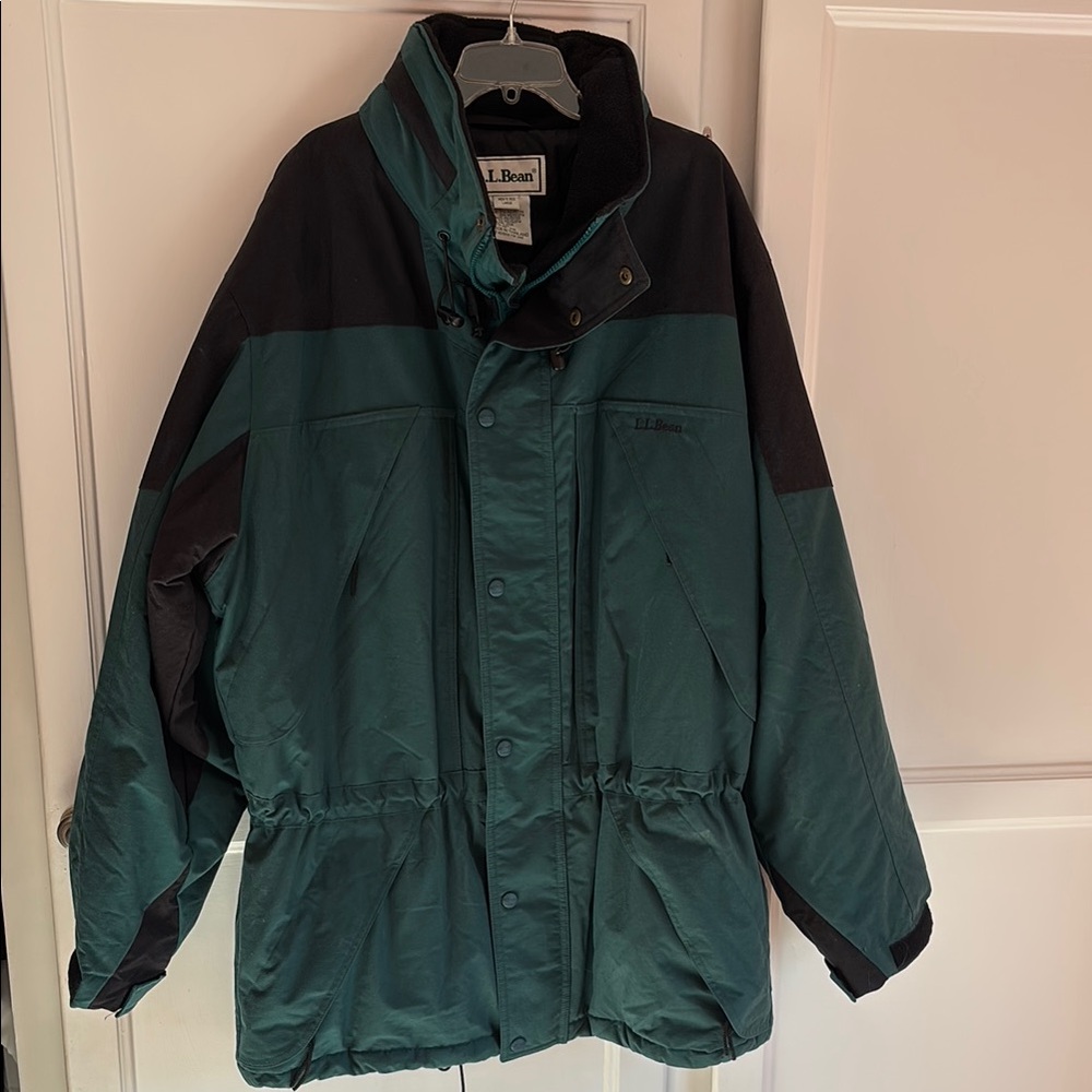 L.L. Bean Men's Green and Black Jacket
